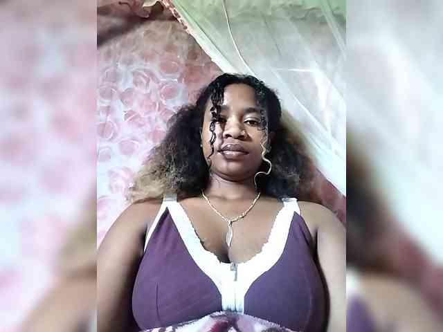 Mayrah07 webcam