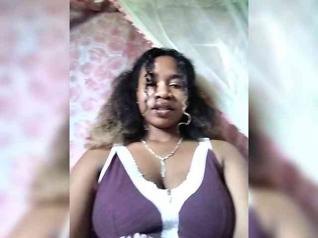 Mayrah07 webcam