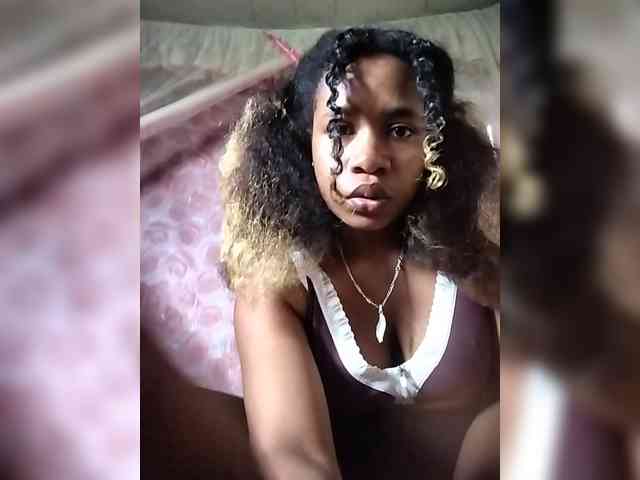 Mayrah07 webcam