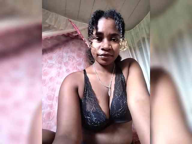 Mayrah07 webcam