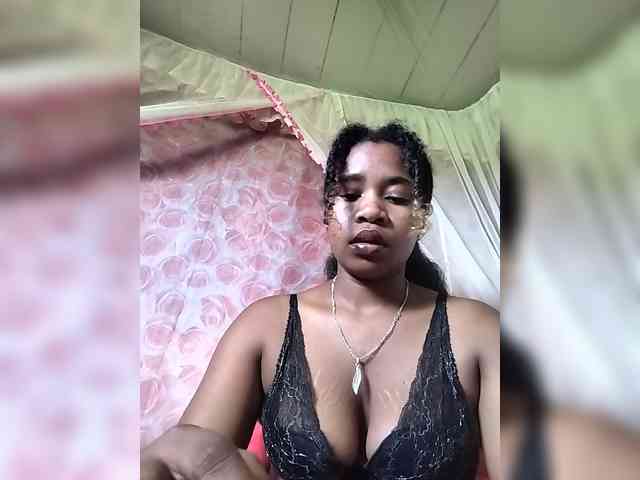 Mayrah07 webcam