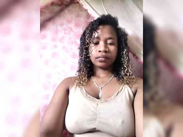 Mayrah07 webcam