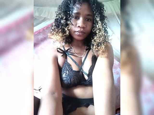 Mayrah07 webcam