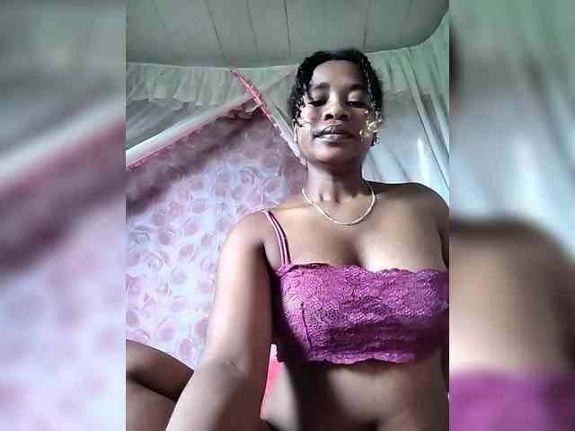 Mayrah07 webcam