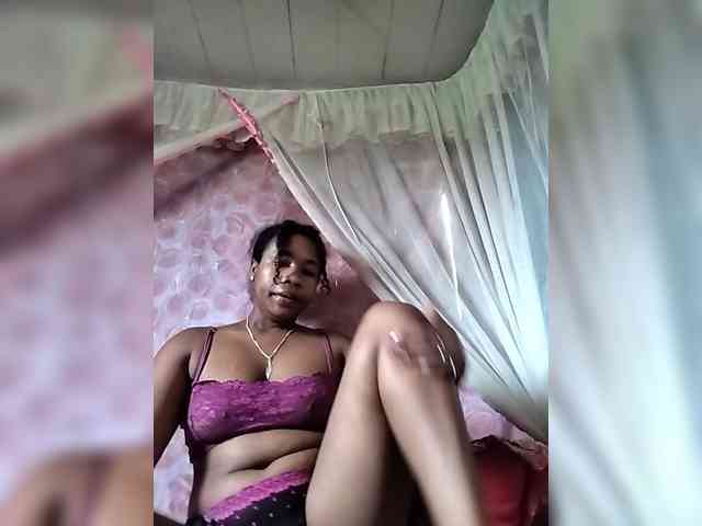 Mayrah07 webcam