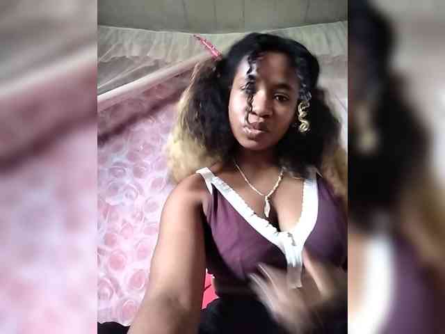 Mayrah07 webcam