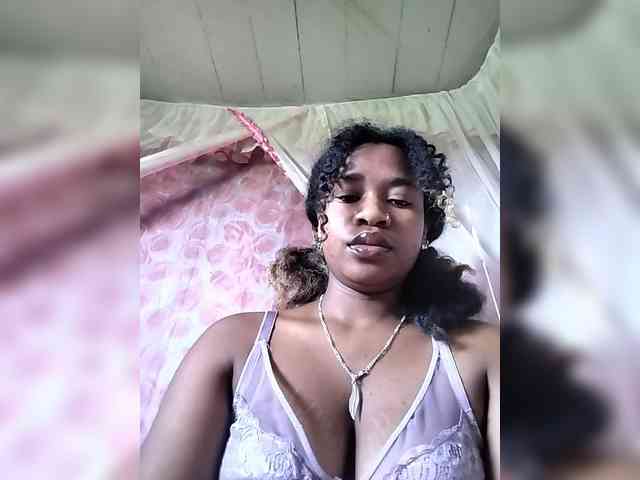 Mayrah07 webcam