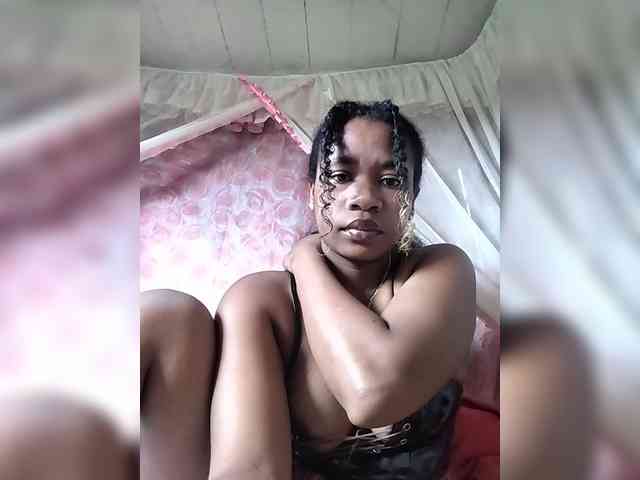 Mayrah07 webcam
