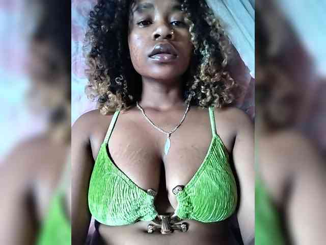 Mayrah07 webcam