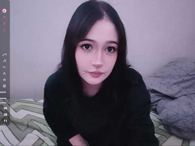 JenelleFaires live cam on BongaCams