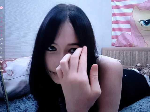 JenelleFaires live cam on BongaCams