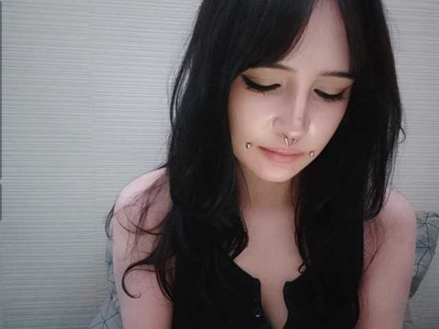 JenelleFaires live cam on BongaCams