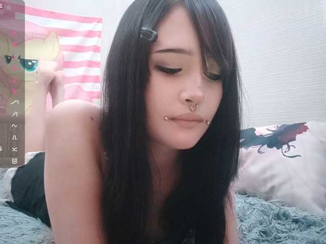 JenelleFaires live cam on BongaCams