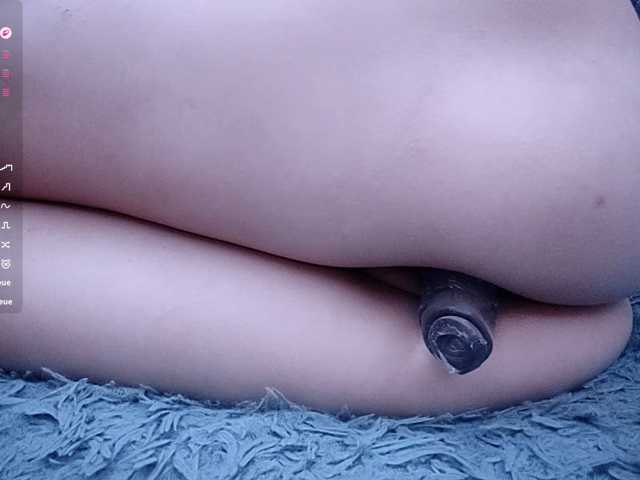 JenelleFaires live cam on BongaCams