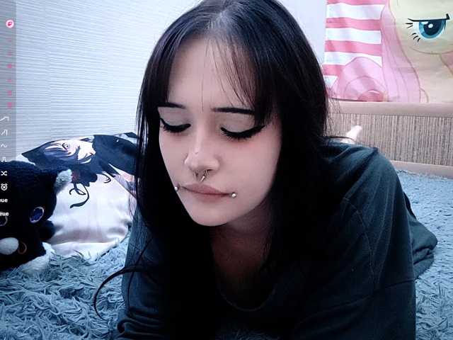 JenelleFaires live cam on BongaCams