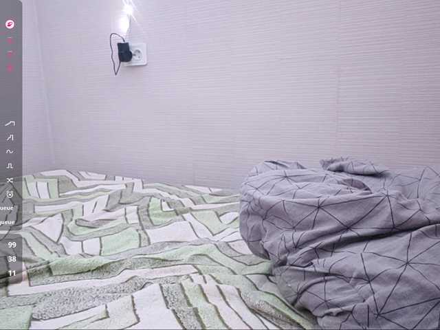 JenelleFaires live cam
