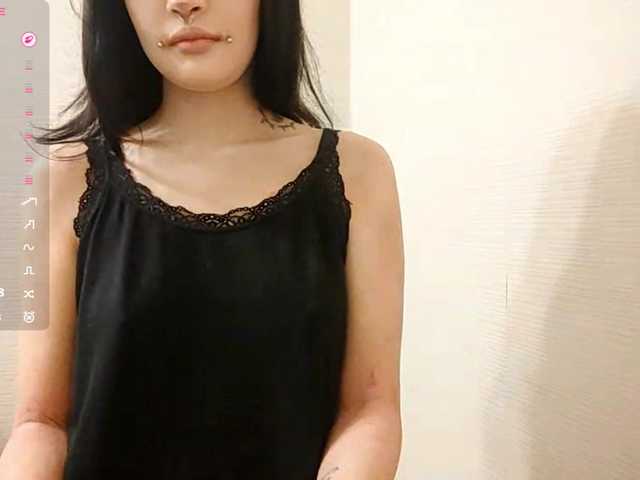 JenelleFaires live cam on BongaCams