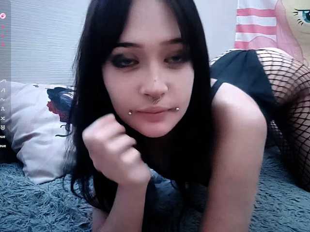 JenelleFaires live cam on BongaCams