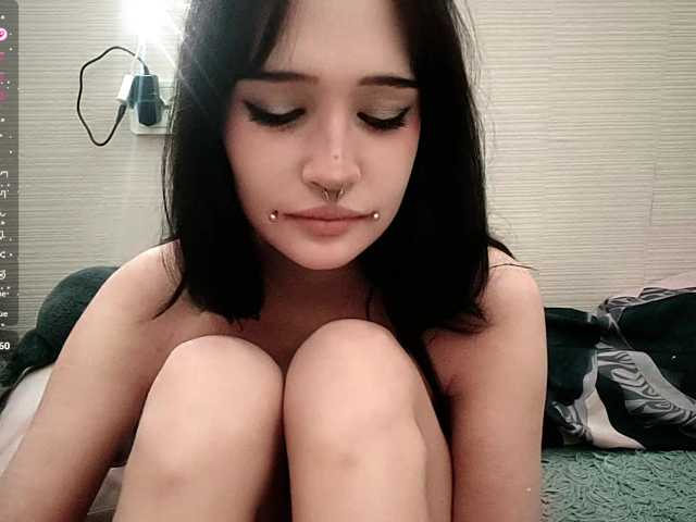 JenelleFaires live cam on BongaCams