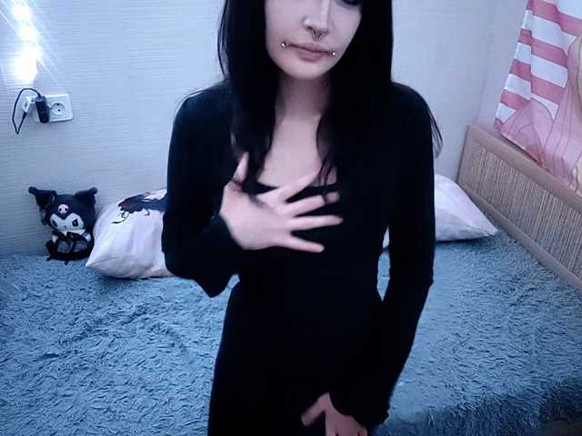 JenelleFaires live cam on BongaCams