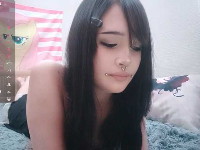JenelleFaires live cam on BongaCams