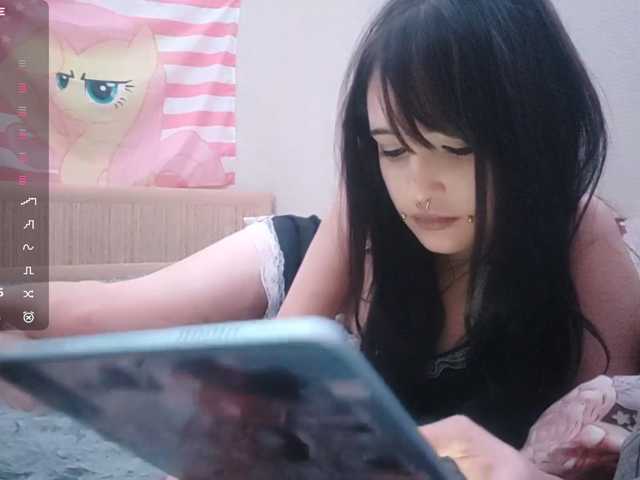 JenelleFaires live cam on BongaCams