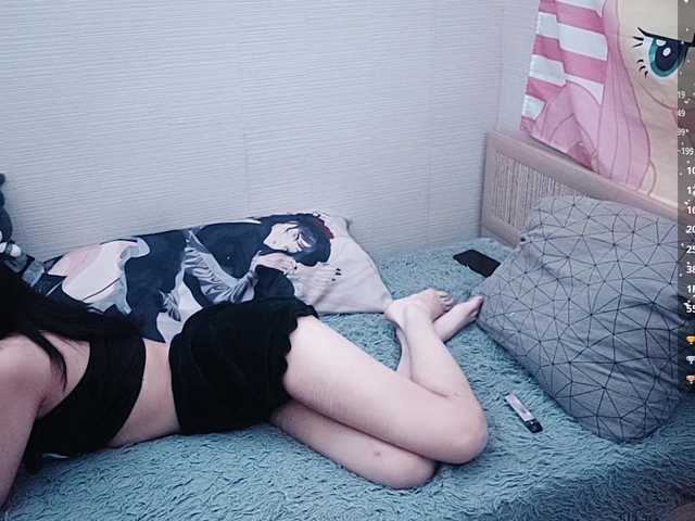 JenelleFaires live cam on BongaCams