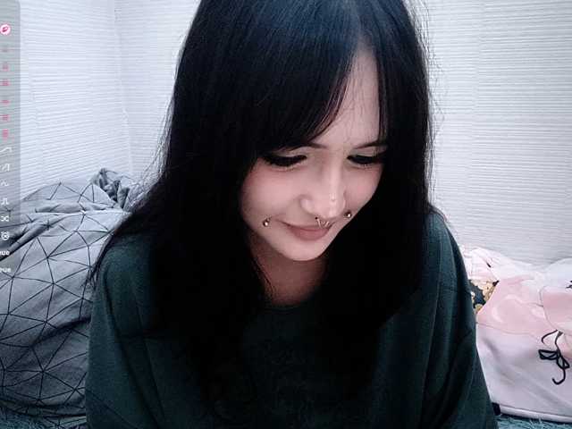 JenelleFaires live cam on BongaCams