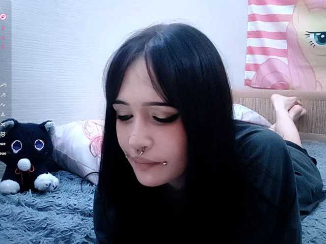 JenelleFaires live cam on BongaCams