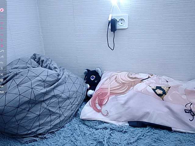 JenelleFaires live cam