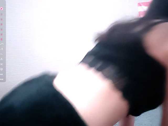 JenelleFaires live cam on BongaCams
