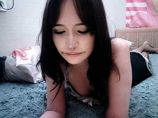 JenelleFaires live cam on BongaCams