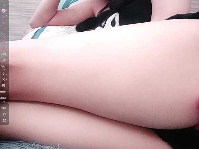 JenelleFaires live cam on BongaCams