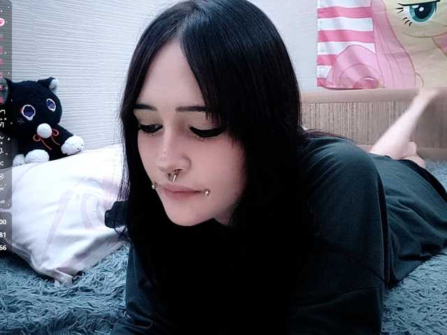 JenelleFaires live cam on BongaCams
