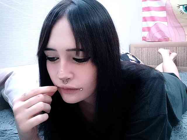 JenelleFaires live female cam on bongacams