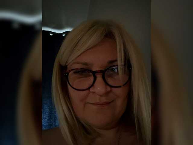 Nika03 live cam on BongaCams