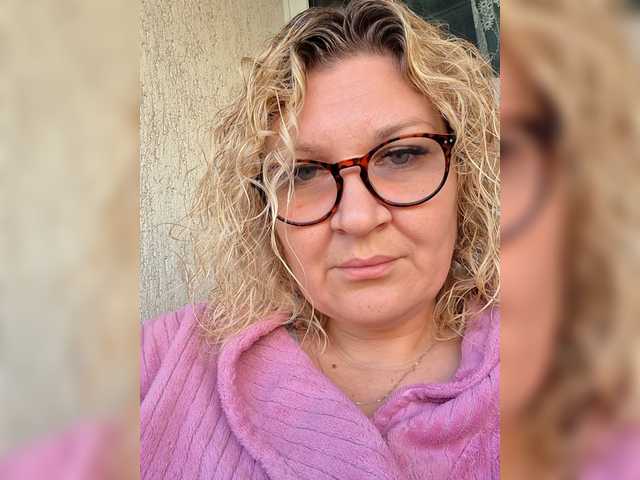 Nika03 live cam on BongaCams