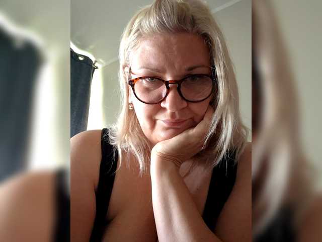 Nika03 live cam preview