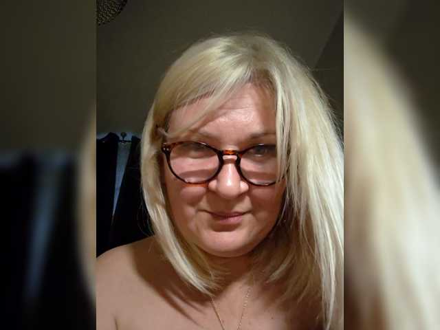 Nika03 live cam on BongaCams