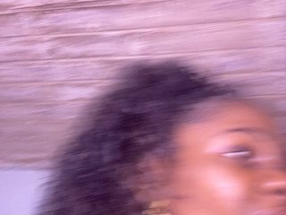 AllyAh11's Live Webcam