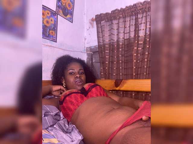 AllyAh11 webcam