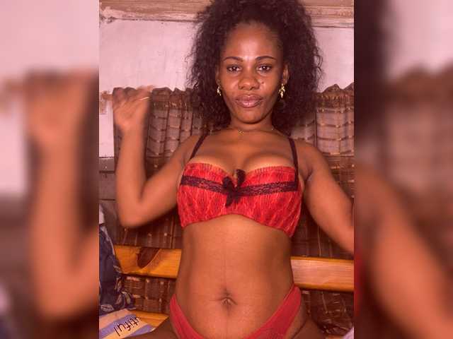 AllyAh11 live cam on BongaCams