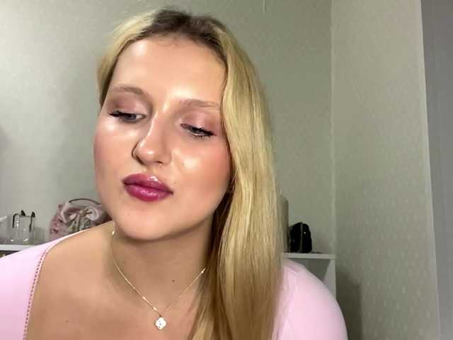 RenettaPiasecki live cam on BongaCams