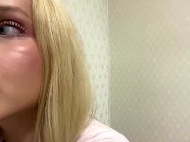 RenettaPiasecki live cam on BongaCams