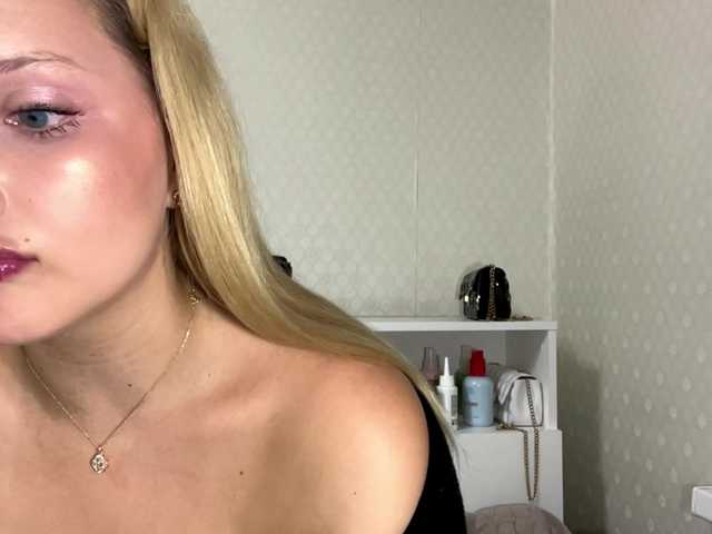 RenettaPiasecki live cam on BongaCams
