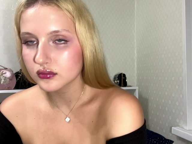 RenettaPiasecki live cam on BongaCams