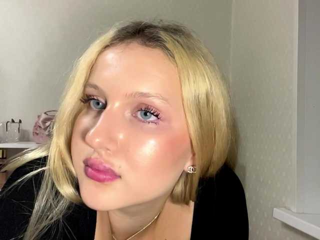 RenettaPiasecki live cam on BongaCams
