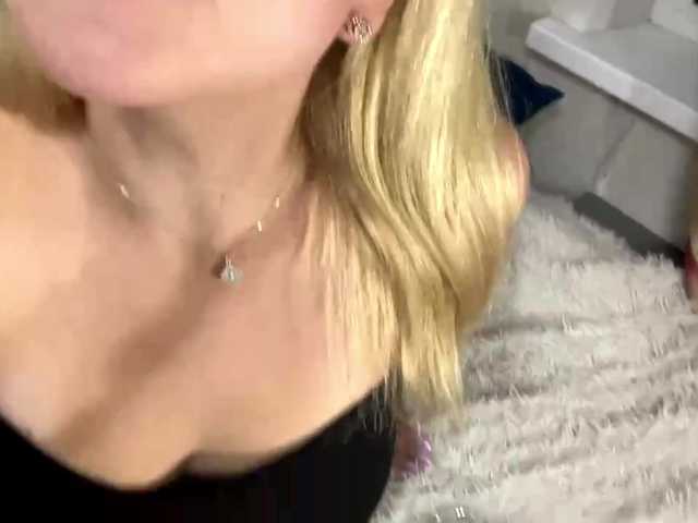 RenettaPiasecki live cam on BongaCams