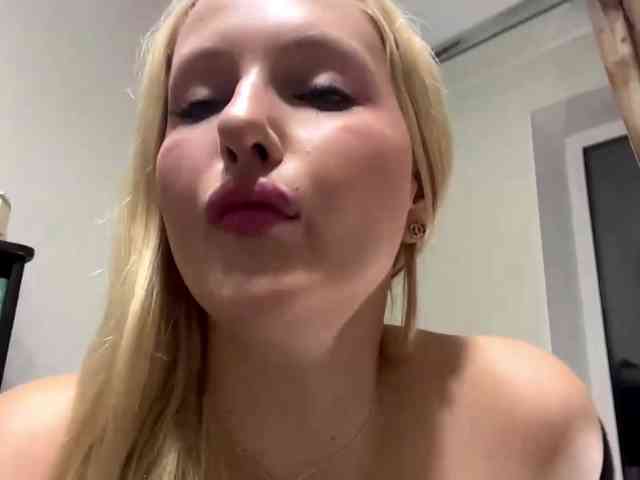 RenettaPiasecki webcam
