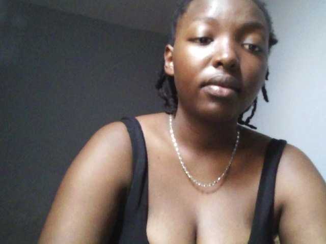 Sexymarie live cam on BongaCams